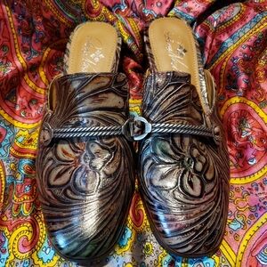 Patricia Nash Tooled Leather Slip On Women's Size 8.5 Shoes